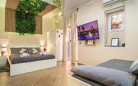 Tropical Holiday House
